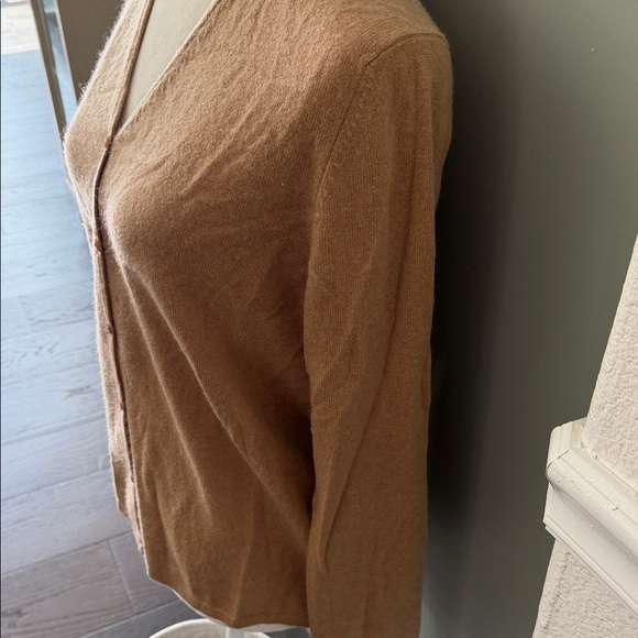 Preview International Soft Tan Cardigan100% cashmere - Picture 4 of 15